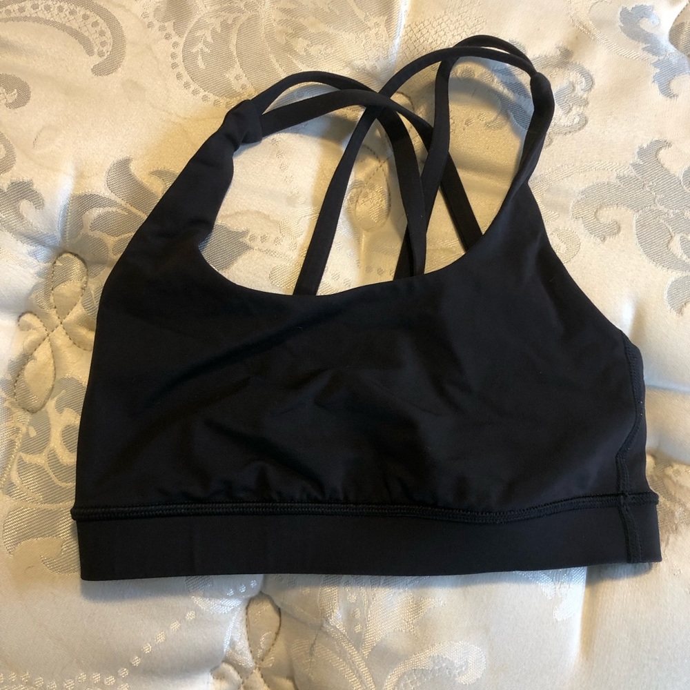 Lululemon Wunder under black bra size 2. Worn once too small